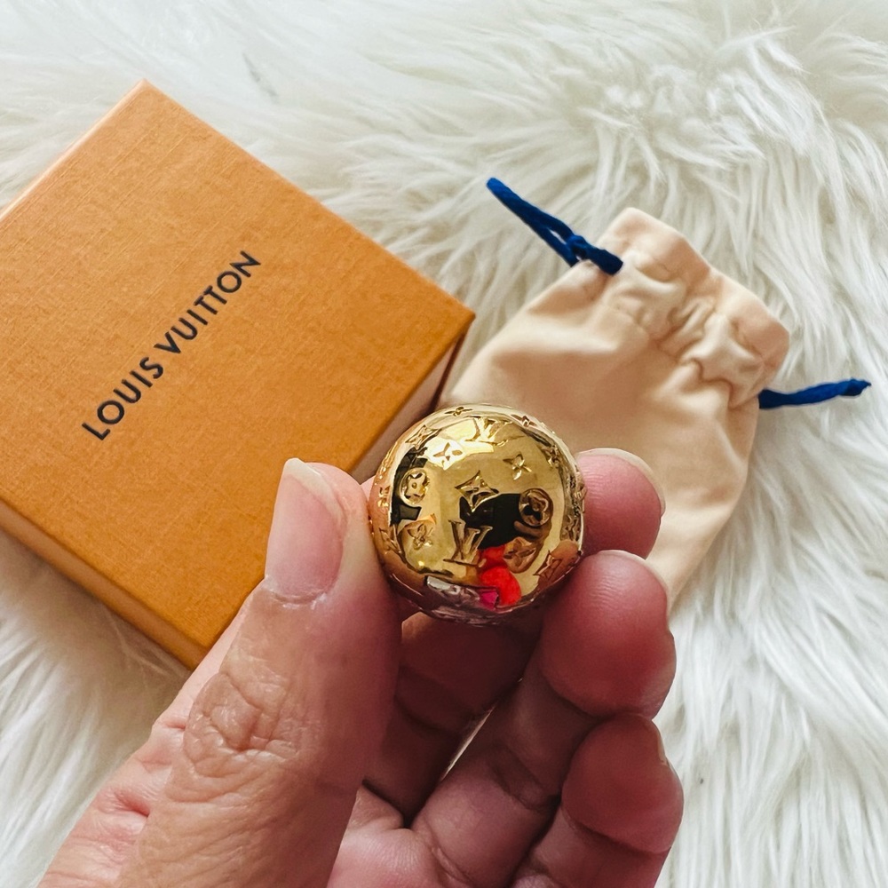 Louis Vuitton sphere earings - Picture 3 of 5
